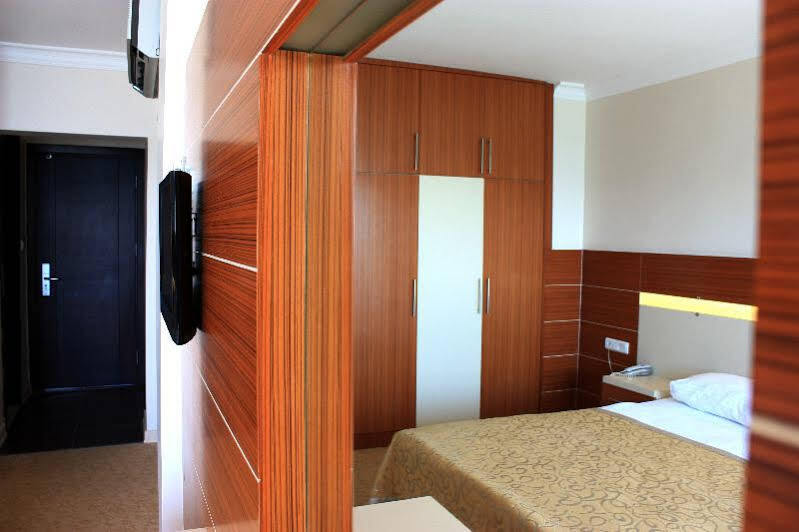 Miramar Hotel Фетхие Экстерьер фото